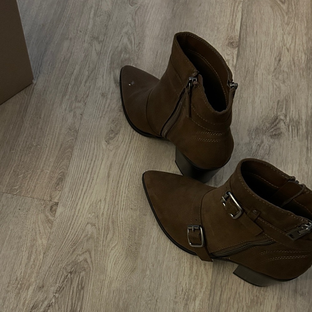 Scoop NYC Brown Ankle Boots with Zipper and Buckle